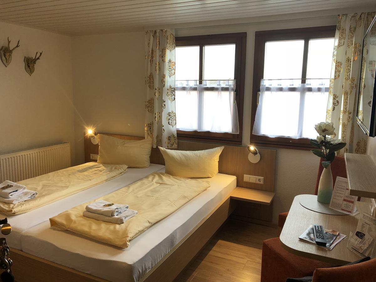 Hotel - Restaurant Hirschen - Werneths Landgasthof Beim Europa- Park Rust Rheinhausen Εξωτερικό φωτογραφία