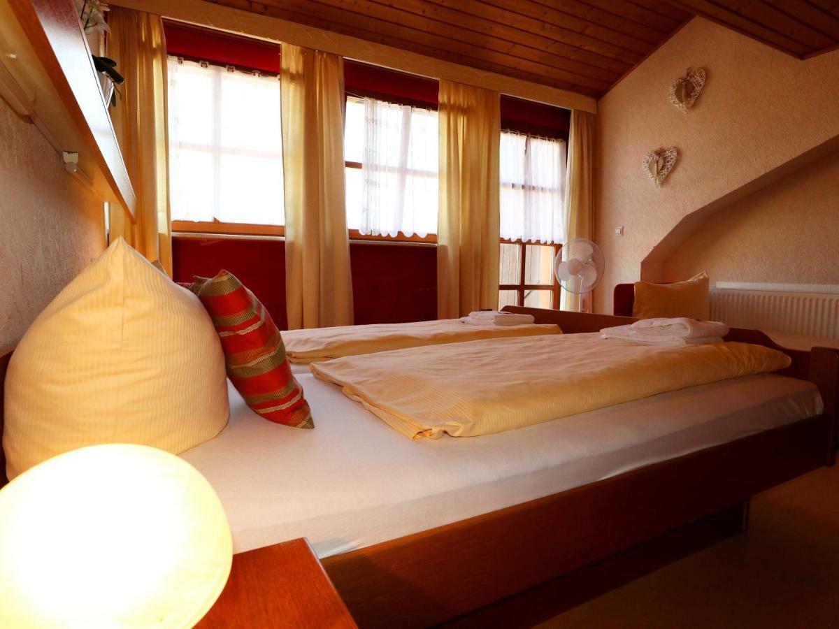 Hotel - Restaurant Hirschen - Werneths Landgasthof Beim Europa- Park Rust Rheinhausen Εξωτερικό φωτογραφία